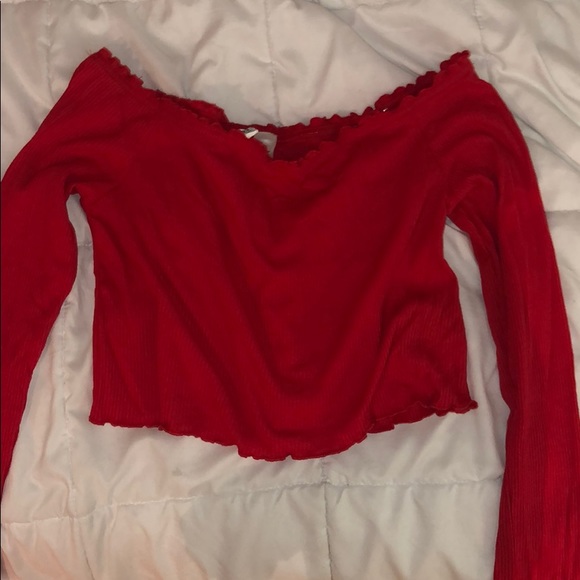 H&M Tops - off the shoulder red crop top!